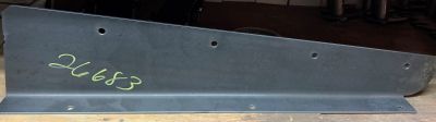 RH FENDER BRACKET W/ MUDFLAP MT