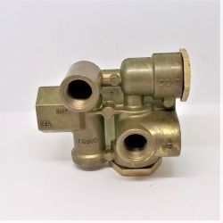 1/2" RESERVOIR PORT SPRING BRAKE CONTROL VALVE