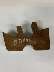 FRONT SADDLE RETAINER